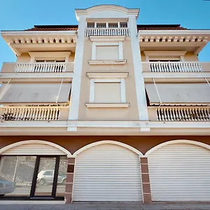 Seasons - Free Parking & Center Szkodra